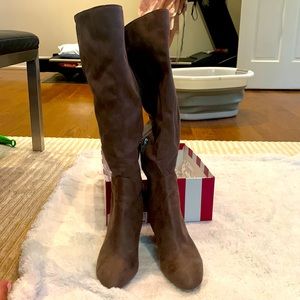 Circus by Sam Edelman. Tall block heel suede boots.